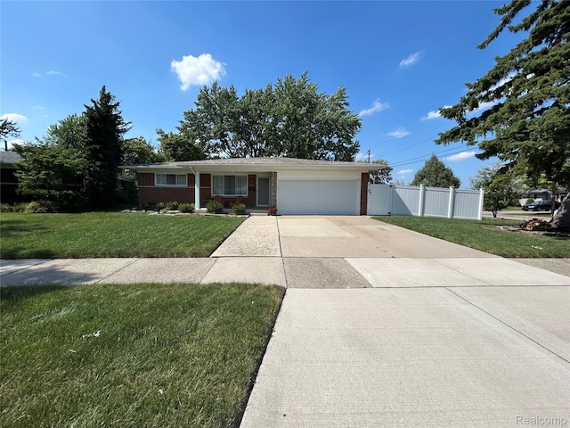 32645 Whitley Cir, Warren, MI 48088 - photo 2