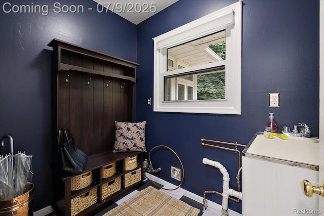 32010 Inglewood St, Franklin, MI 48025 - mudroom featuring baseboards