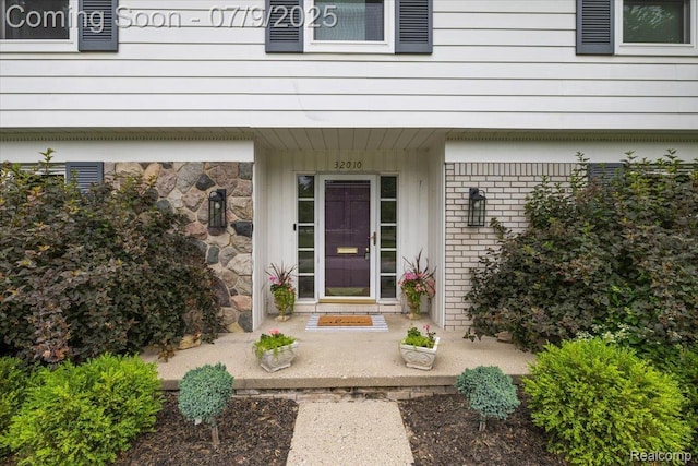32010 Inglewood St, Franklin, MI 48025 - property entrance featuring brick siding