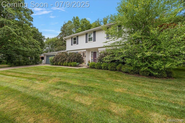 32010 Inglewood St, Franklin, MI 48025 - colonial home featuring a front lawn