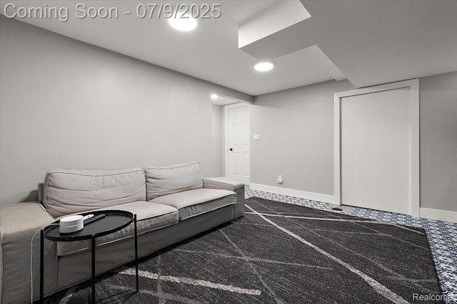 32010 Inglewood St, Franklin, MI 48025 - living area featuring dark carpet and baseboards
