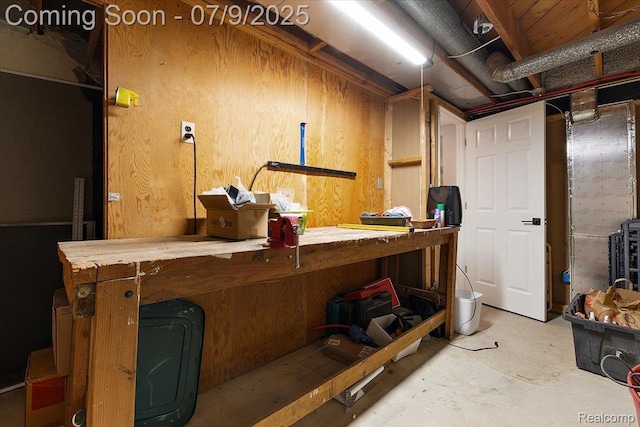 32010 Inglewood St, Franklin, MI 48025 - basement with a workshop area