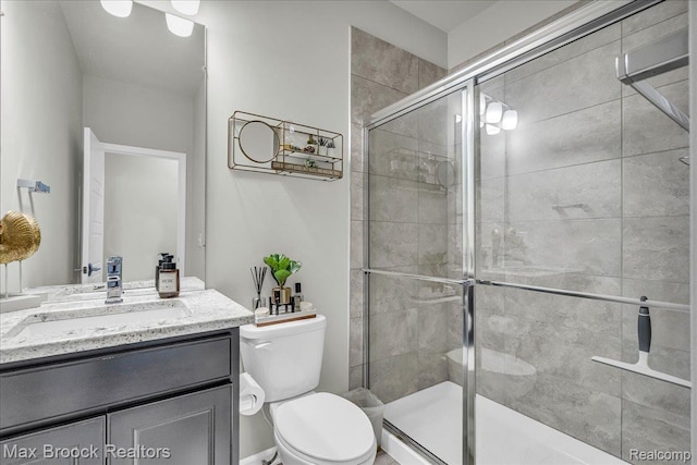 1043 Kendall Ct, Lake Orion, MI 48360 - full bath featuring vanity and a shower stall