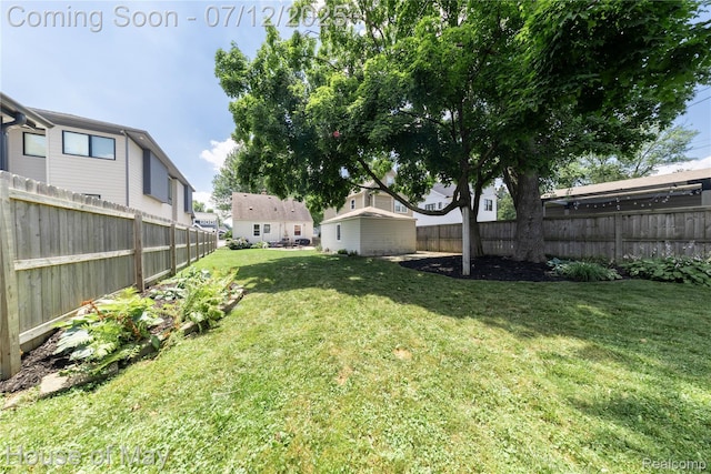 1943 Hazel St, Birmingham, MI 48009 - view of yard