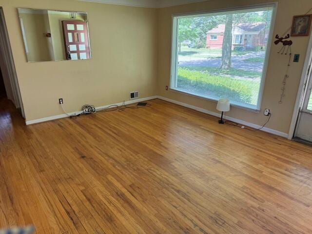 30721 Hathaway, Livonia, MI 48150 - spare room featuring light wood-style floors and baseboards