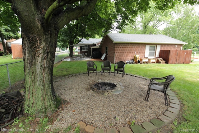 41079 E Ann Arbor Trl, Plymouth, MI 48170 - view of yard with a patio area