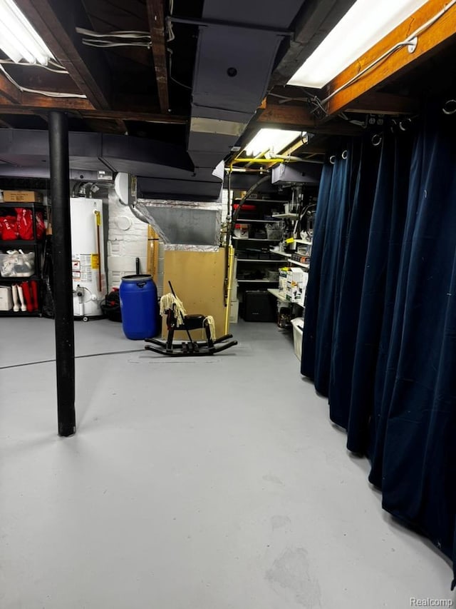 1036 Irving Ave, Royal Oak, MI 48067 - unfinished basement featuring gas water heater