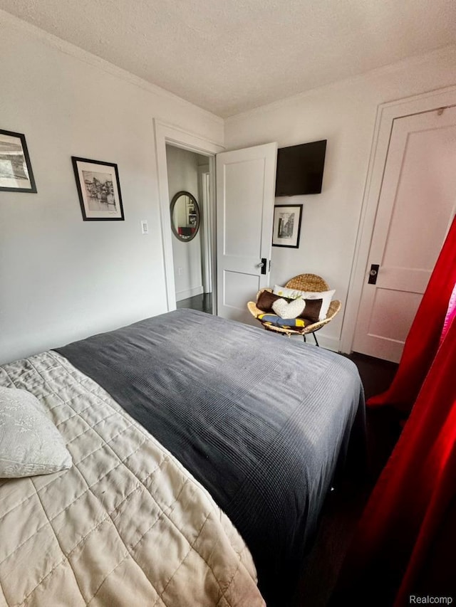 1036 Irving Ave, Royal Oak, MI 48067 - bedroom featuring a textured ceiling