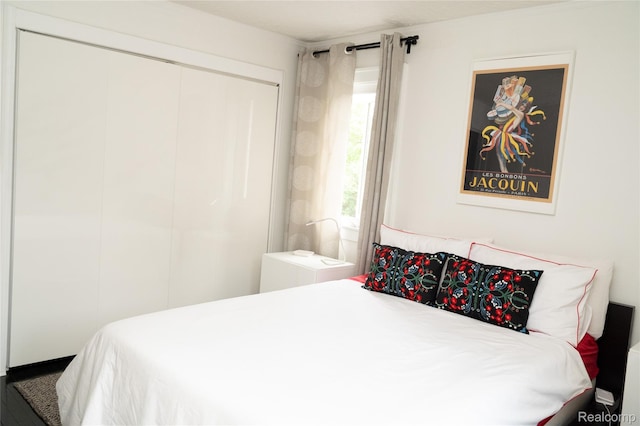 1036 Irving Ave, Royal Oak, MI 48067 - bedroom featuring a closet