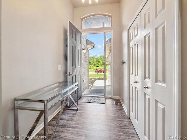 2655 Devondale Rd, Rochester Hills, MI 48309 - entrance foyer with wood finished floors and a towering ceiling