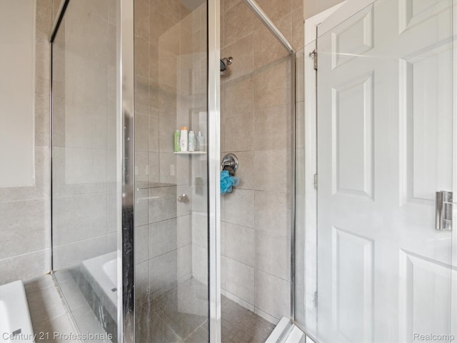 2655 Devondale Rd, Rochester Hills, MI 48309 - full bathroom featuring a stall shower and a bathtub