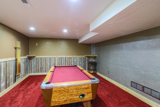 9434 84th St SE, Alto, MI 49302 - rec room with carpet, a textured wall, billiards table, and recessed lighting