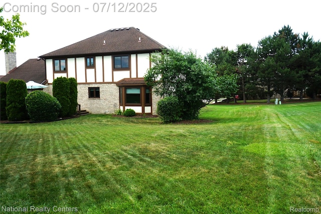 19230 Augusta Ct, Livonia, MI 48152 - view of green lawn