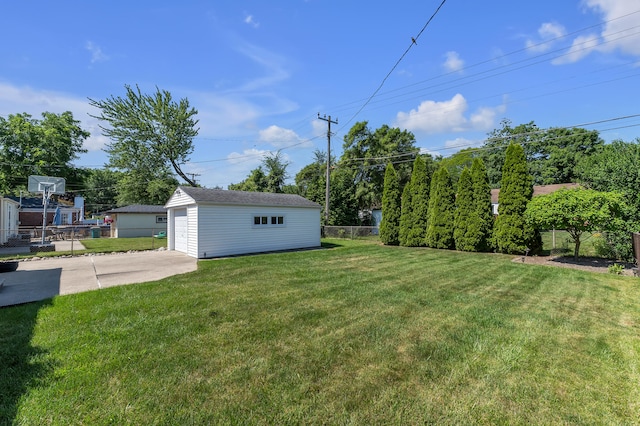 9623 Fairfield St, Livonia, MI 48150 - view of yard featuring an outdoor structure and a detached garage