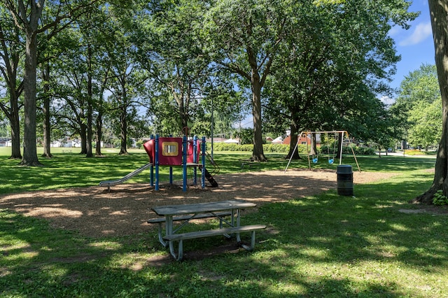 9623 Fairfield St, Livonia, MI 48150 - communal playground with a lawn