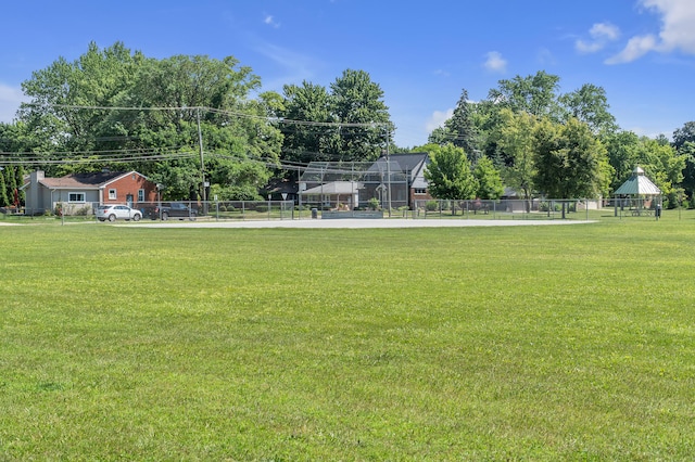 9623 Fairfield St, Livonia, MI 48150 - view of yard