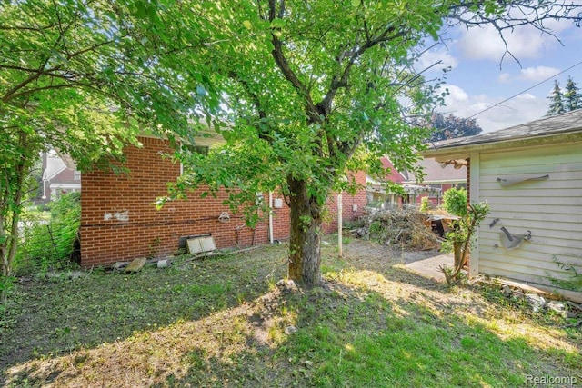 19155 Gallagher St, Detroit, MI 48234 - view of yard
