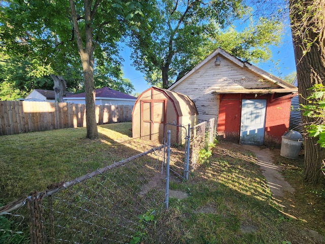 1110 Watkins St SE, Grand Rapids, MI 49507 - fenced backyard featuring a shed