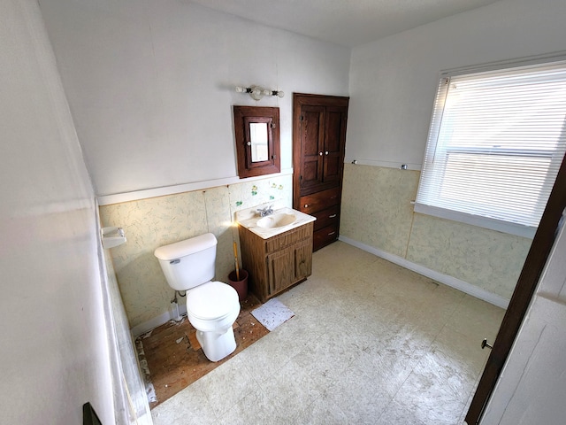 1110 Watkins St SE, Grand Rapids, MI 49507 - bathroom with vanity and tile patterned floors