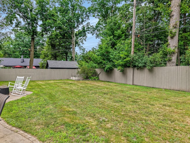 5674 Brunswick Blvd, Waterford, MI 48327 - view of fenced backyard
