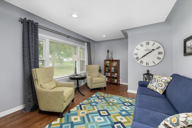 5674 Brunswick Blvd, Waterford, MI 48327 - living area with wood finished floors and recessed lighting
