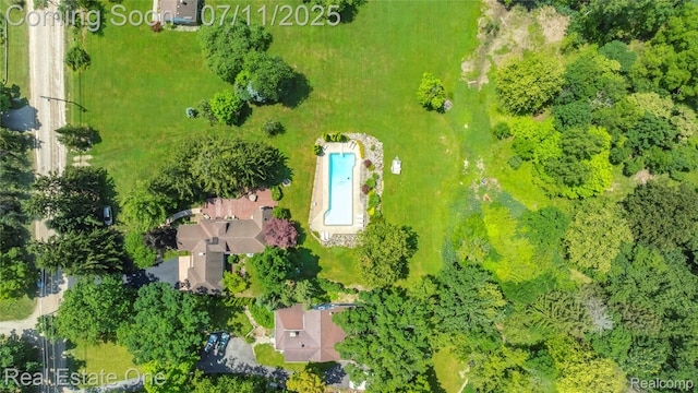 25740 Farmbrook Rd, Southfield, MI 48034 - aerial view of a pool area