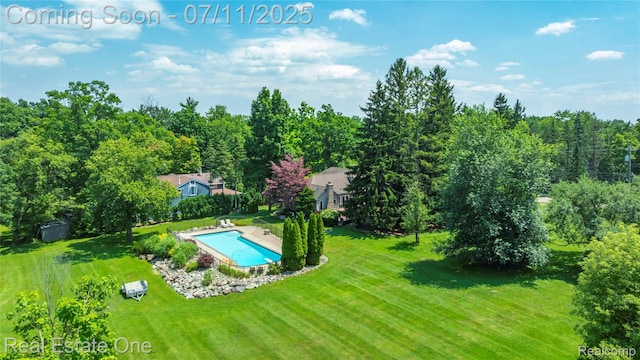 25740 Farmbrook Rd, Southfield, MI 48034 - bird's eye view of a pool