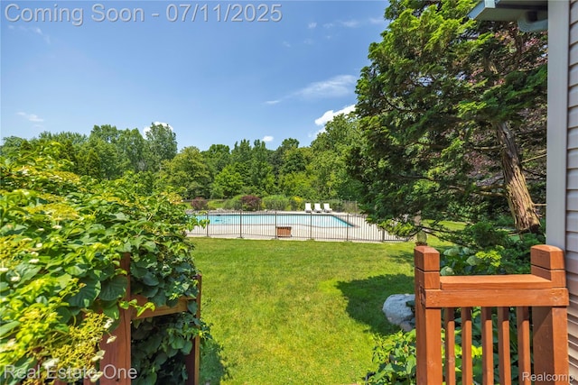 25740 Farmbrook Rd, Southfield, MI 48034 - view of yard