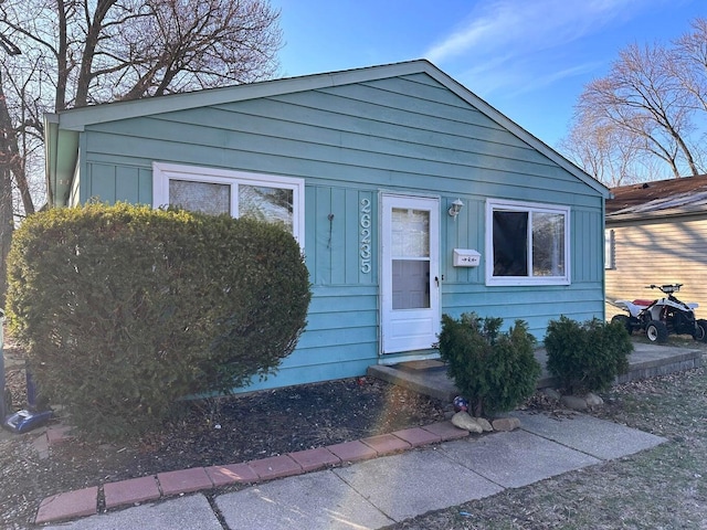 26235 Southwestern Hwy, Redford, MI 48239 - bungalow-style home featuring board and batten siding
