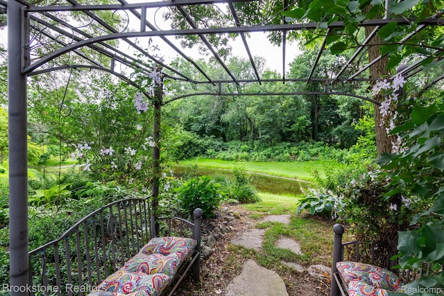 3845 Beechcrest, Rochester Hills, MI 48309 - view of yard