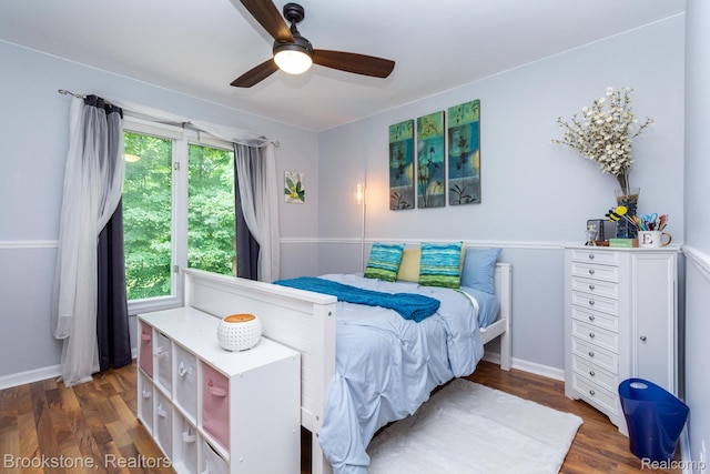 3845 Beechcrest, Rochester Hills, MI 48309 - bedroom with wood finished floors and a ceiling fan