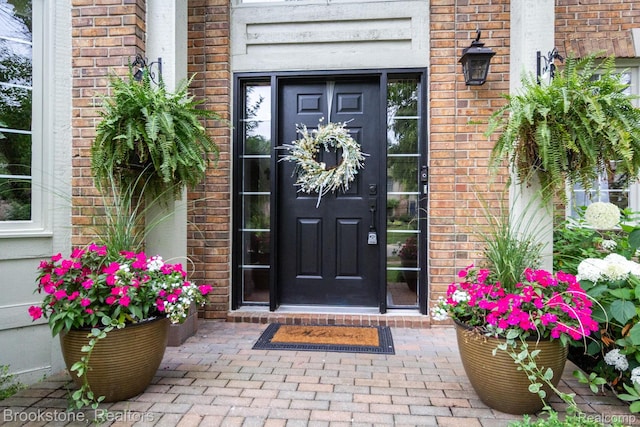 3845 Beechcrest, Rochester Hills, MI 48309 - entrance to property featuring brick siding