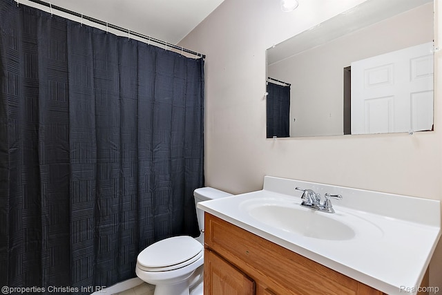 8873 Lagoon Dr, Brighton, MI 48116 - bathroom featuring vanity and a shower with shower curtain
