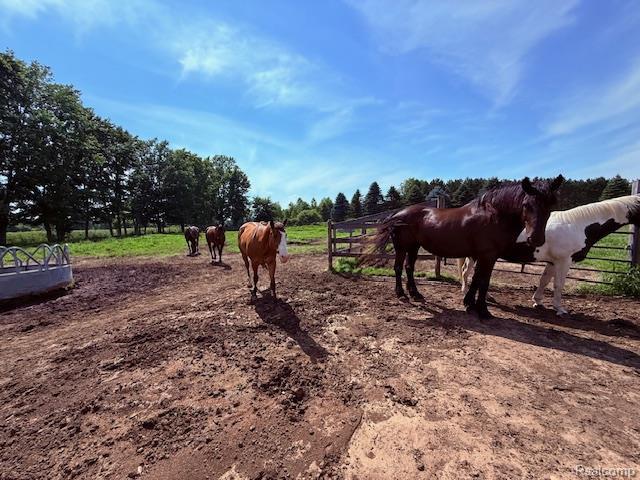 3120 Bruisee Rd, Marlette, MI 48723 - stable with a view of rural / pastoral area