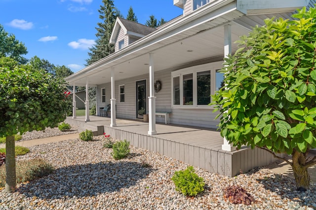 5160 Barker Rd, Jonesville, MI 49250 - view of front facade with a porch