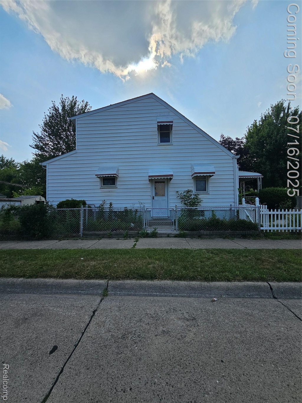 2016 Pearl Ave, Warren, MI 48091 - photo 3