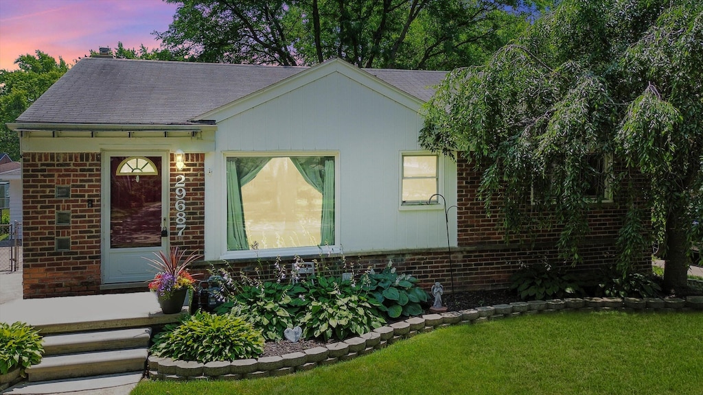29687 Westfield St, Livonia, MI 48150 - photo 1