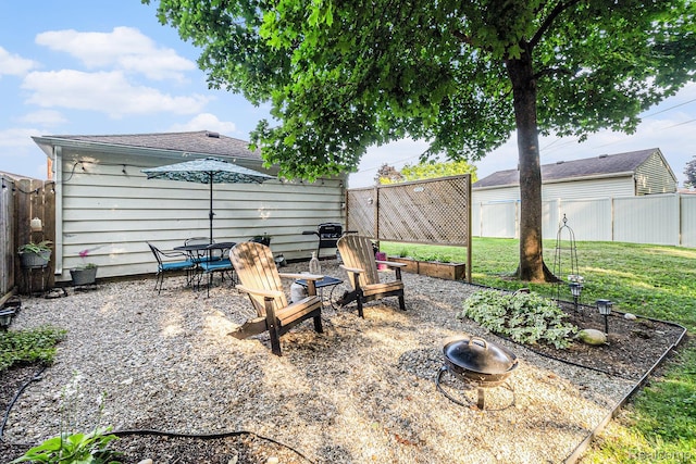 1820 W Longmeadow Rd, Trenton, MI 48183 - view of fenced backyard