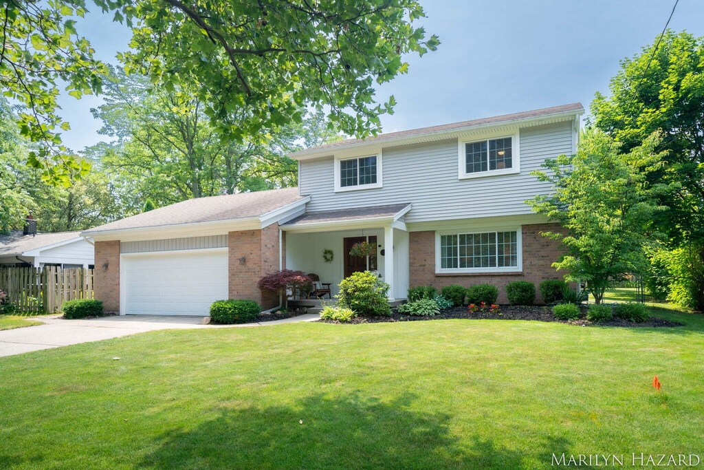 2934 Meadowbrook Dr SE, Grand Rapids, MI 49546 - photo 1