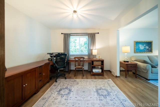 2934 Meadowbrook Dr SE, Grand Rapids, MI 49546 - office space featuring light wood-style flooring