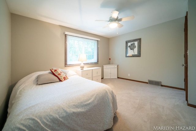2934 Meadowbrook Dr SE, Grand Rapids, MI 49546 - bedroom with light carpet and ceiling fan