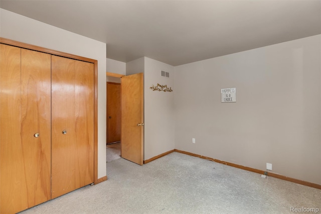 5419 Duke Ct, Warren, MI 48091 - unfurnished bedroom featuring light colored carpet and a closet