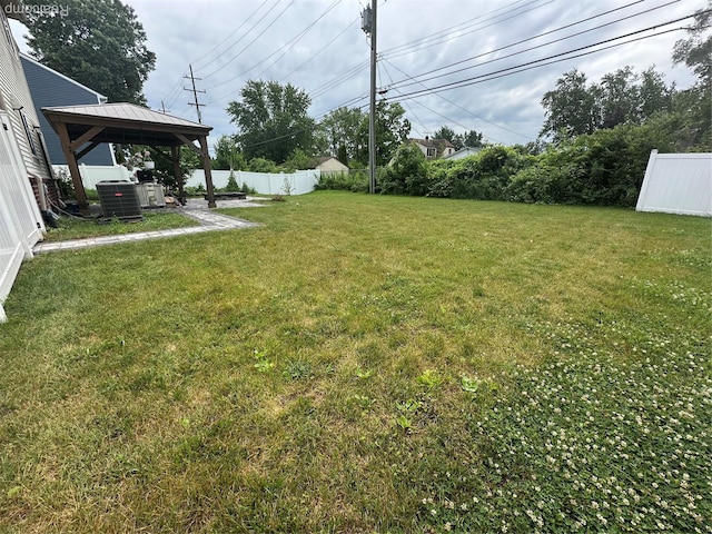 33555 Birchlawn, Westland, MI 48185 - view of yard featuring a gazebo