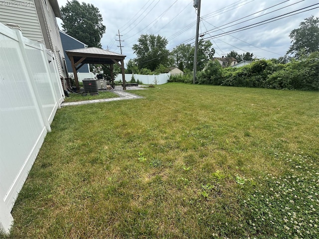 33555 Birchlawn, Westland, MI 48185 - view of yard with a gazebo