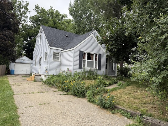 138 Pierce Ave, Jackson, MI 49203 - photo 2