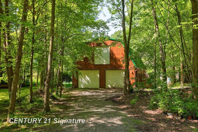 13715 Baldwin Rd, Saginaw, MI 48616 - view of outbuilding with dirt driveway