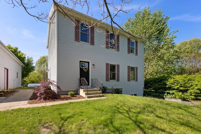 10833 W O Ave, Michigan, MI 49071 - view of front of property with a front yard