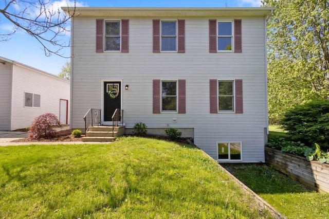 10833 W O Ave, Michigan, MI 49071 - view of front facade with a front yard