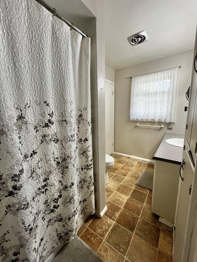 3304 Wanda Ave, Muskegon, MI 49442 - bathroom featuring vanity and a shower with curtain