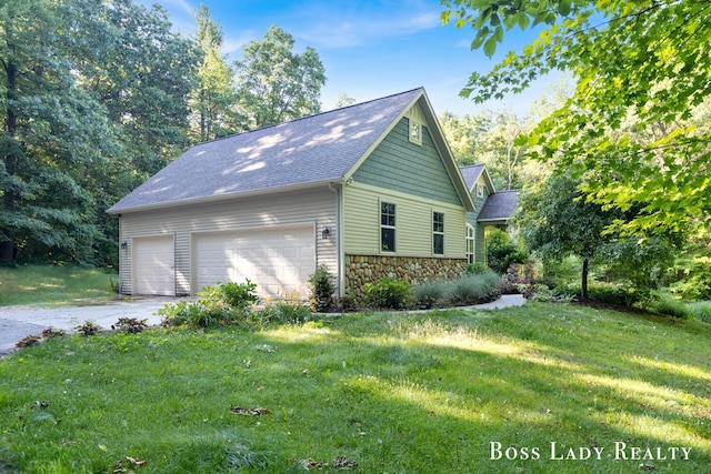 658 Headwaters Dr NE, Lowell, MI 49331